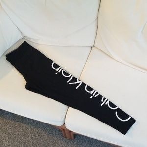 NWOT Calvin Klein leggings